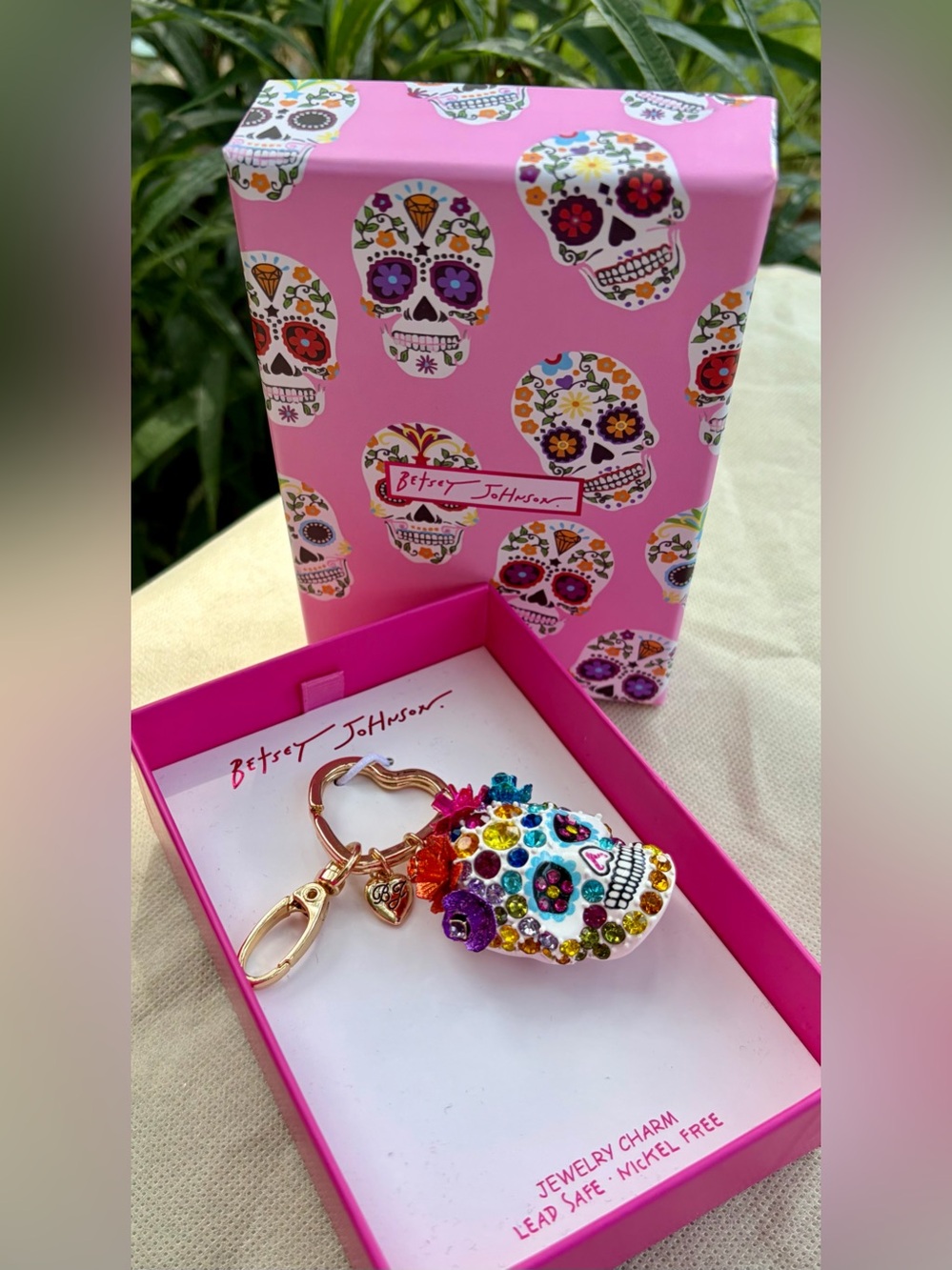 NIB BETSEY JOHNSON Multicolor Rhinestone Sugar Skull Keychain and/or Bag Charm - Picture 2 of 6